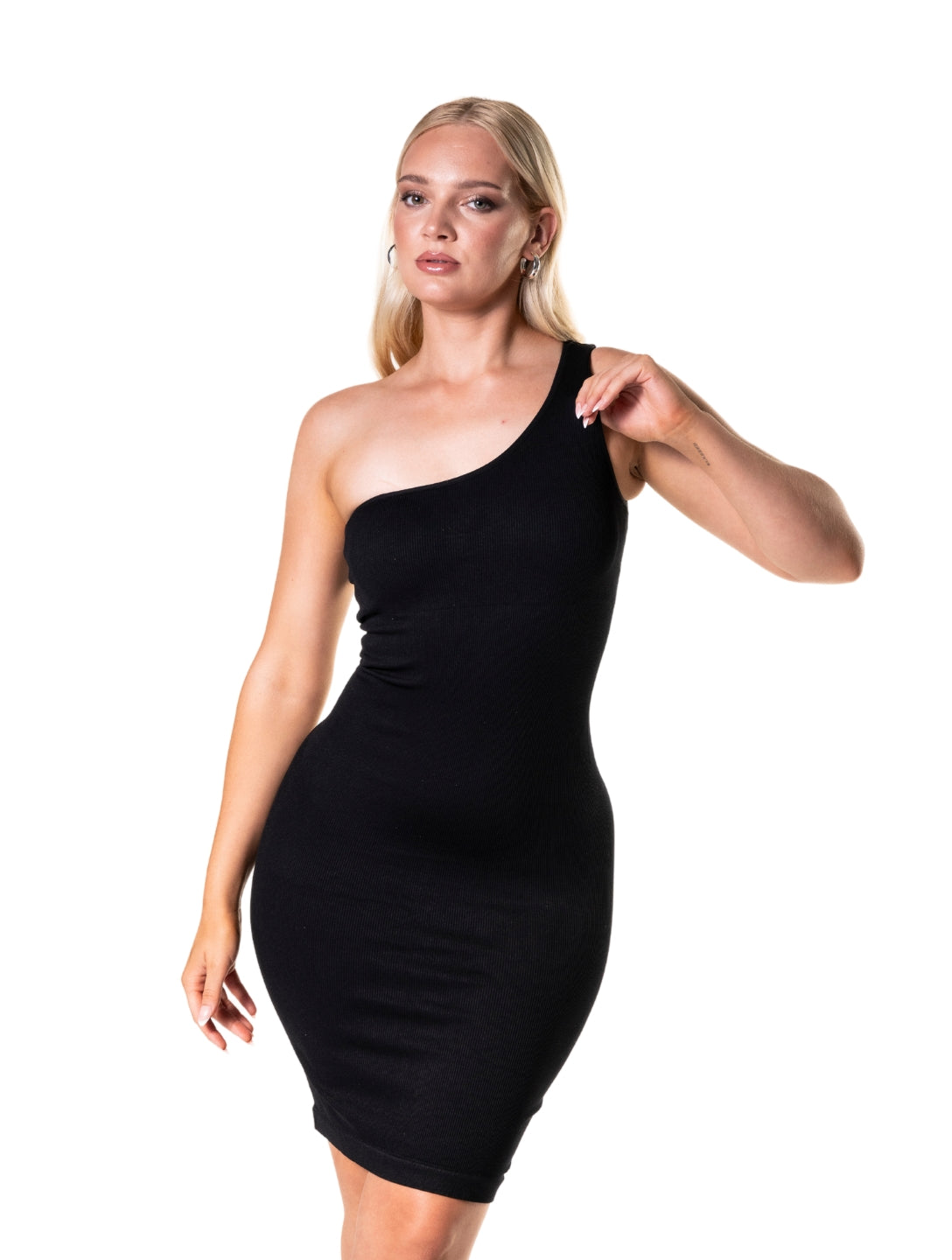 Sukienka Mini modelującą na Jedno Ramię