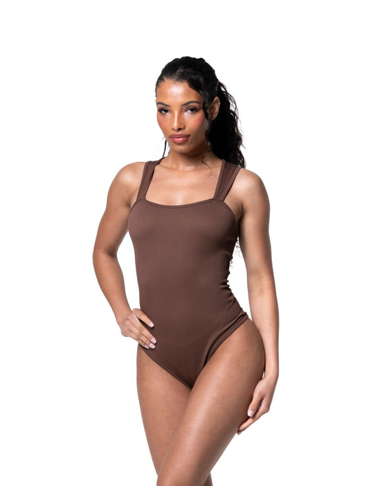 Prążkowane Body Modelujące z Kwadratowym Dekoltem