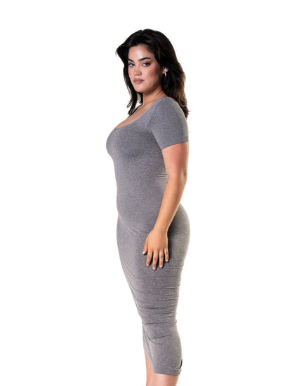 Sukienka Midi Bodycon Shapewear z Krótkimi Rękawami i Rozcięciem